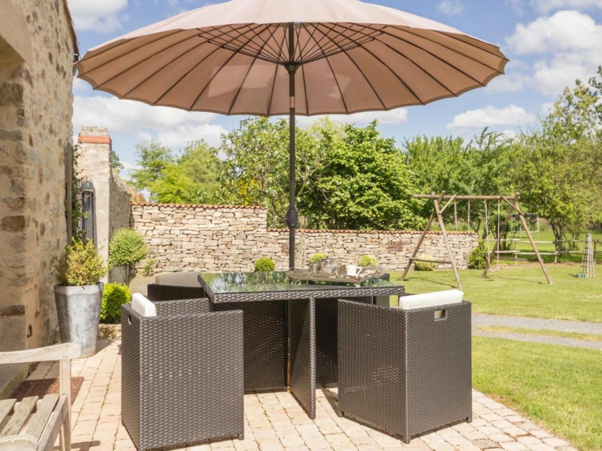 Gite De Charme Avec Piscine Chauffee Et Wifi - 2 Chambres - Fr-1-306-803 Chateauthebaud Exteriér fotografie