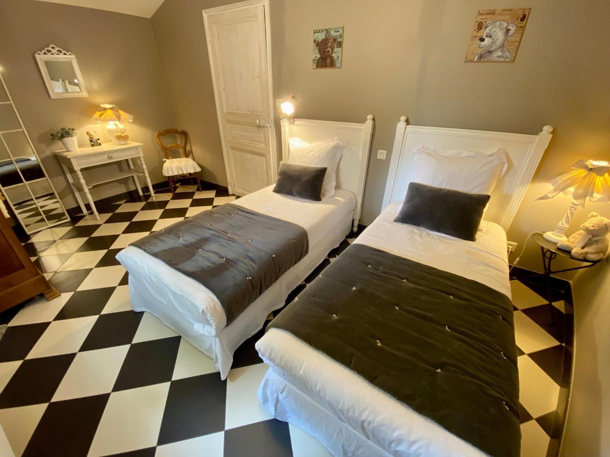 Gite De Charme Avec Piscine Chauffee Et Wifi - 2 Chambres - Fr-1-306-803 Chateauthebaud Exteriér fotografie